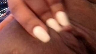 Amateur Close Up Squirting Masturbation