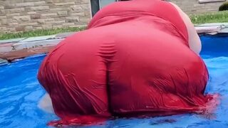 Hot milf got cumshot on her ass